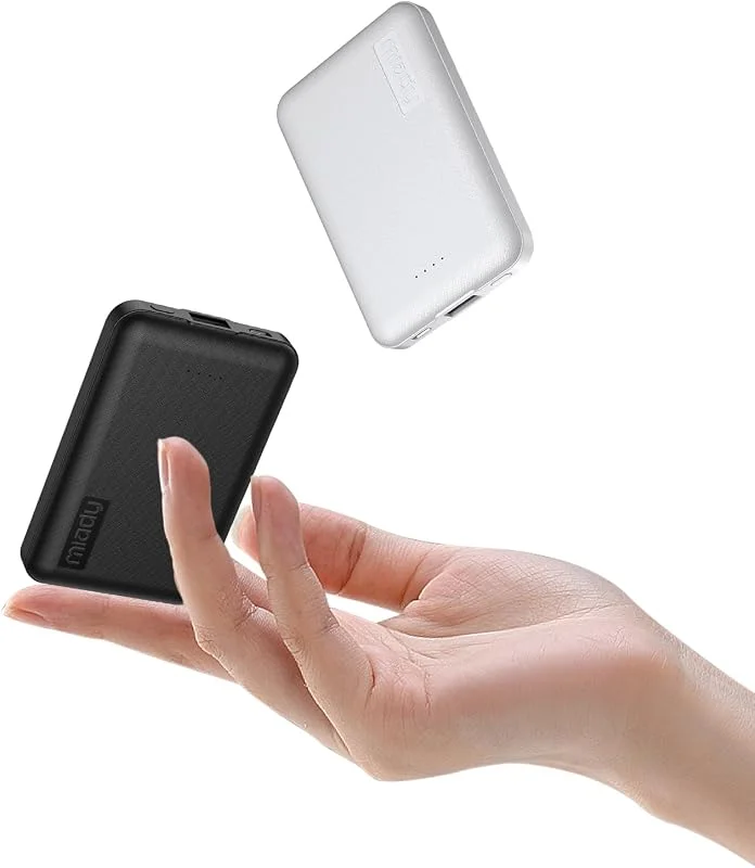 Miady 2 stycken] Power Bank 5 000 mAh, 2, 4 A snabbladdning externt batteri, powerbank liten men stark, mobiltelefon powerbank med kabel, för iPhone, iPad, Samsung, Galaxy — Mobil och surfplatta